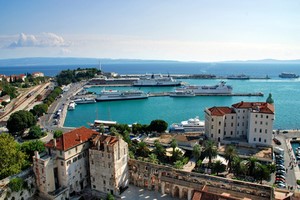 Location de voiture à prix abordable à Split ✓ Nos offres de location de voiture incluent l'assurance ✓ et kilométrage illimité ✓ sur la plupart des destinations!