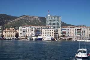 Location de voiture à prix abordable à Toulon ✓ Nos offres de location de voiture incluent l'assurance ✓ et kilométrage illimité ✓ sur la plupart des destinations!